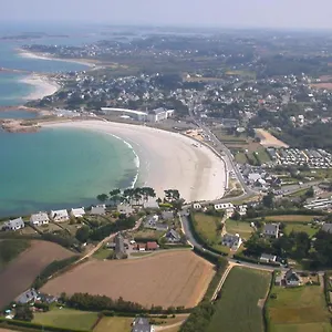  Hébergement de vacances Les Trois Mats A Trestel, En Bord De Mer, Sur La Cote De Granit Rose